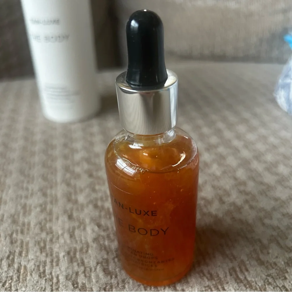Tan-Luxe The Body Illuminating Self Tan Drops light/medium